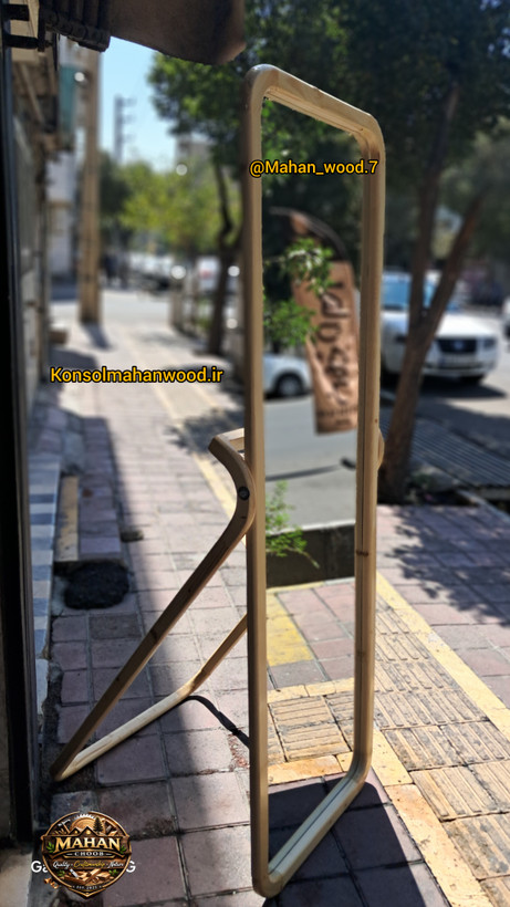 آینه قدی چوبی رنگی مدل پایه کمری متحرک